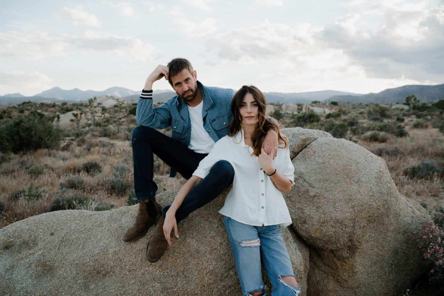 Lifestyle Relaxed Pioneertown Couple Session