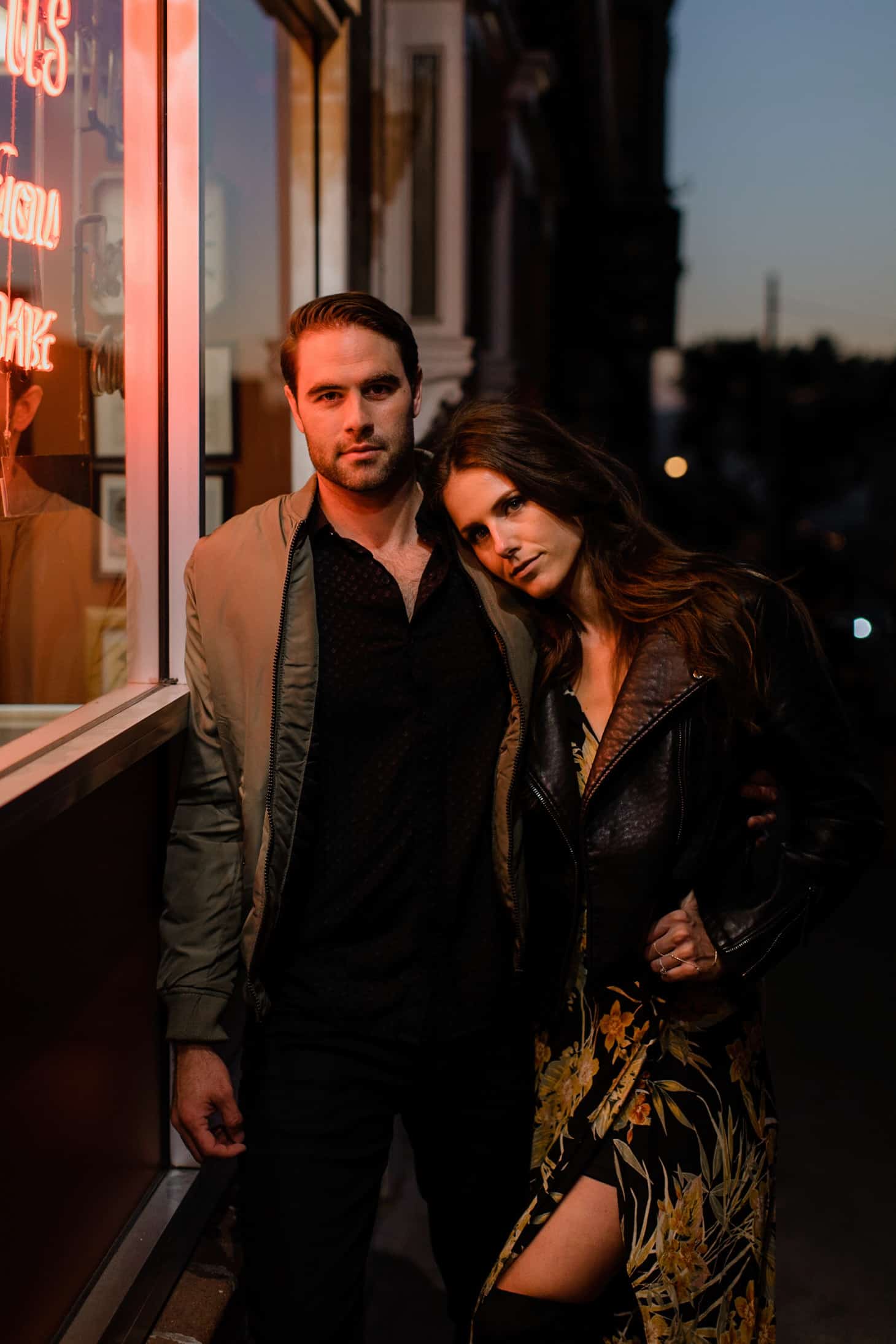 Couple portrait at dawn in the light in San Francisco
