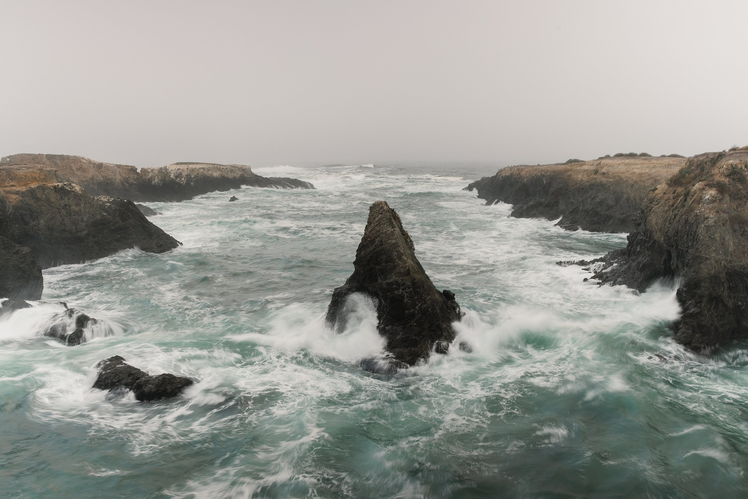 Capture stunning wedding moments on Mendocinos dramatic, rocky coastline. Waves and sky enhance each shot.