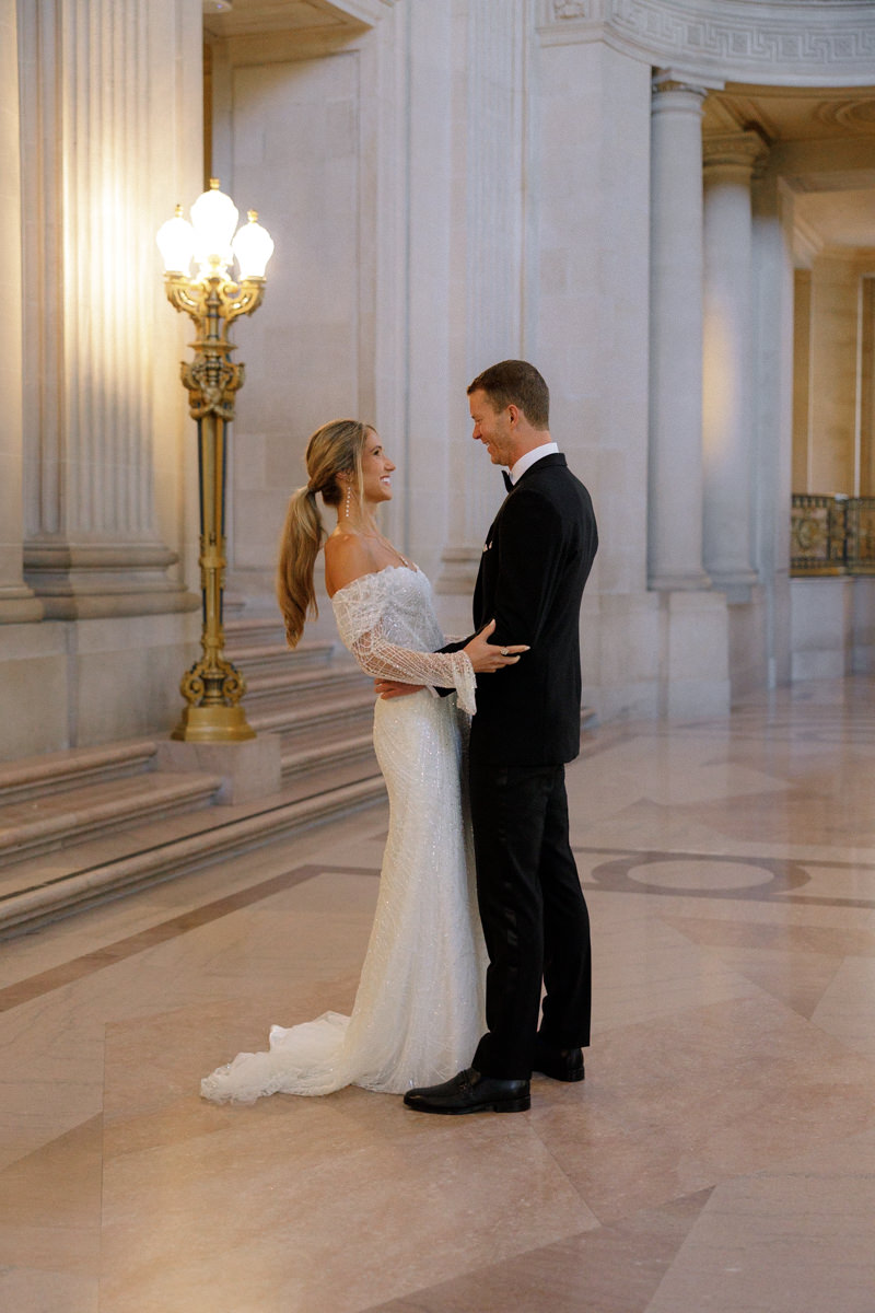 Elegant Wedding Photography at San Francisco City Hall: Capturing Love in Iconic Architecture.
