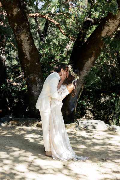 Mendocino Whispertree wedding first kiss